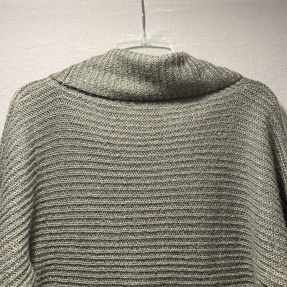 Olive Green with Gold Metallic Crop Sweater by INC International Concepts in XL - Picture 10 of 12